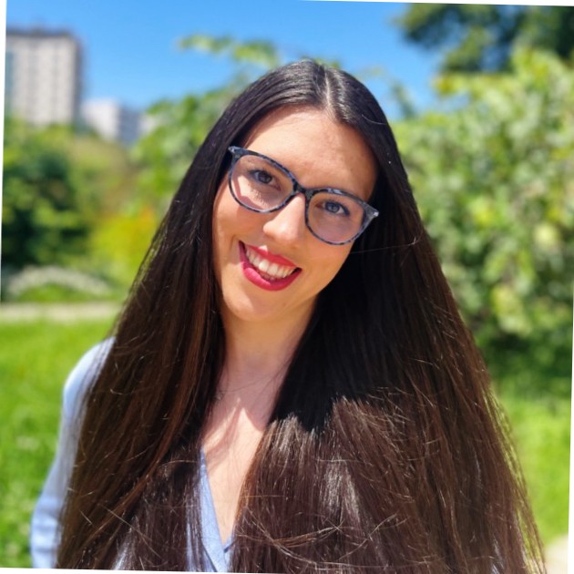 Paula Bassagañas
                            